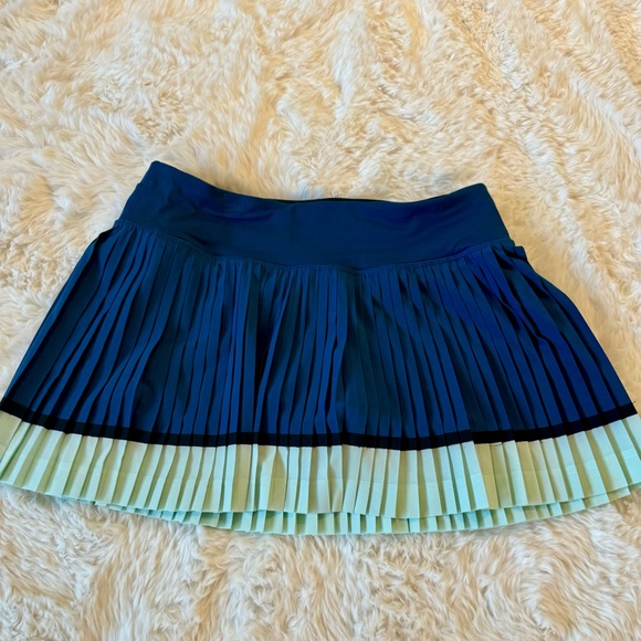 Lululemon Dresses & Skirts - Lululemon tennis skirt